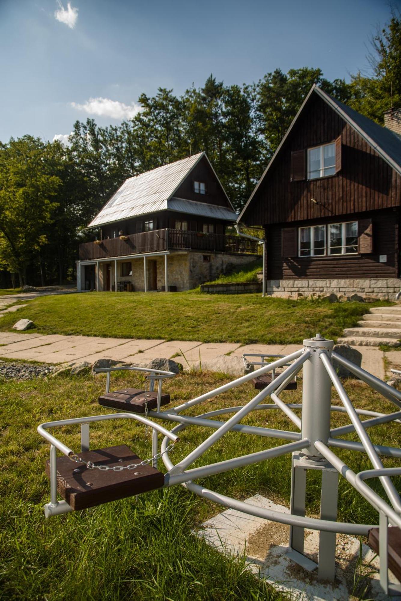 Rodinne Chaty Moravanpark - Ubytovani V Srdci Valasska Podkopná Lhota Exteriér fotografie